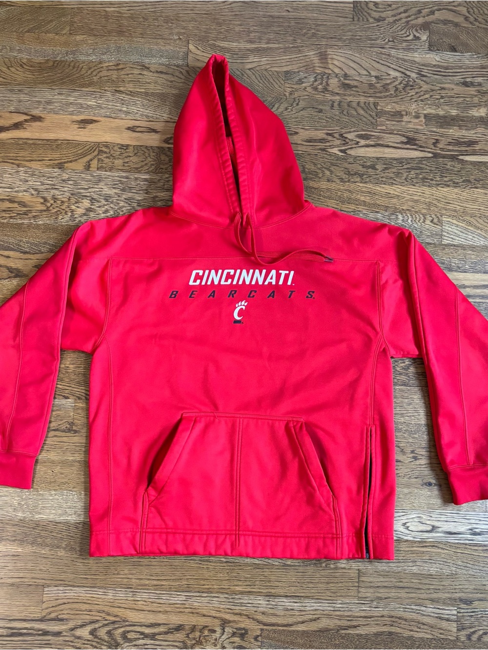 Cincinnati Bearcats Red Hoodie Men’s Size Medium